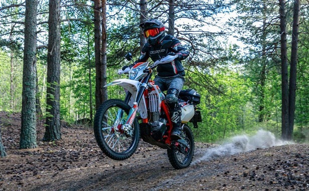forest-dirt-bike2